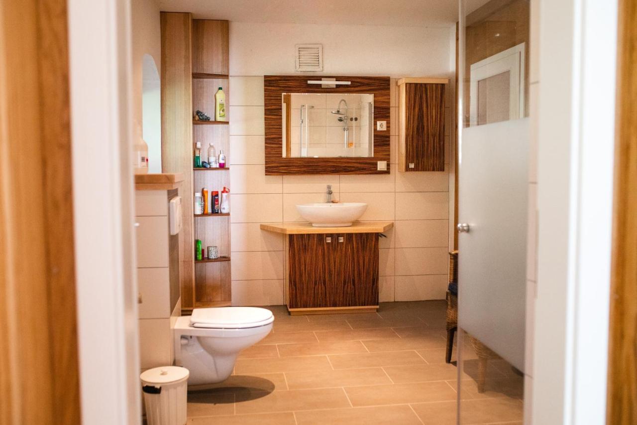 Ferienwohnung Direkt Am Potzlower See Bagian luar foto